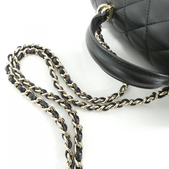 Chanel AS2431 Lambskin Shoulder Bag - Picture 6 of 8